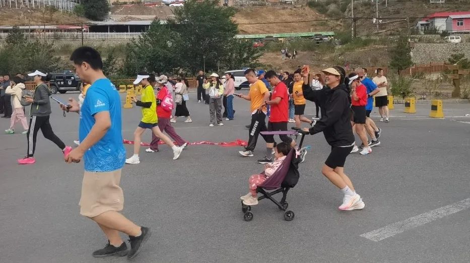 新疆体彩奏响“强国季”乐章 全民健身绘就天山活力画卷(图3)