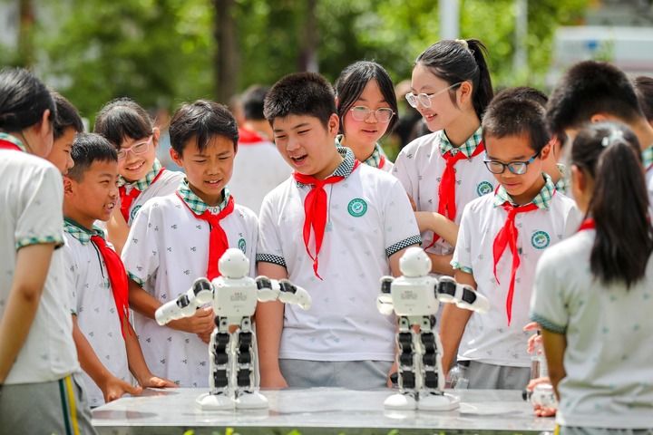 “孩子们成长得更好是我们最大的心愿”——以习近平同志为核心的党中央关心少年儿童成长和少先队工作纪实(图12)
