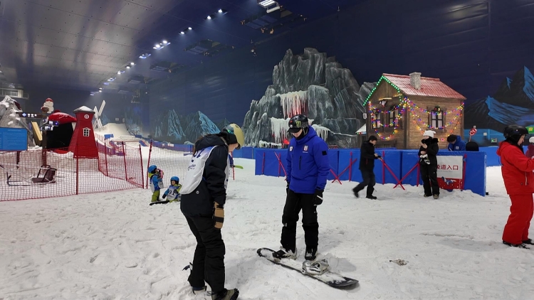 以实际行动诠释大国担当——军队代表委员谈中国军队服务构建人类命运共同体(图1)