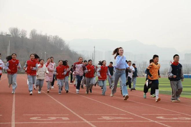 三个关键词看济南市中教育如何落实“健康第一”(图2)