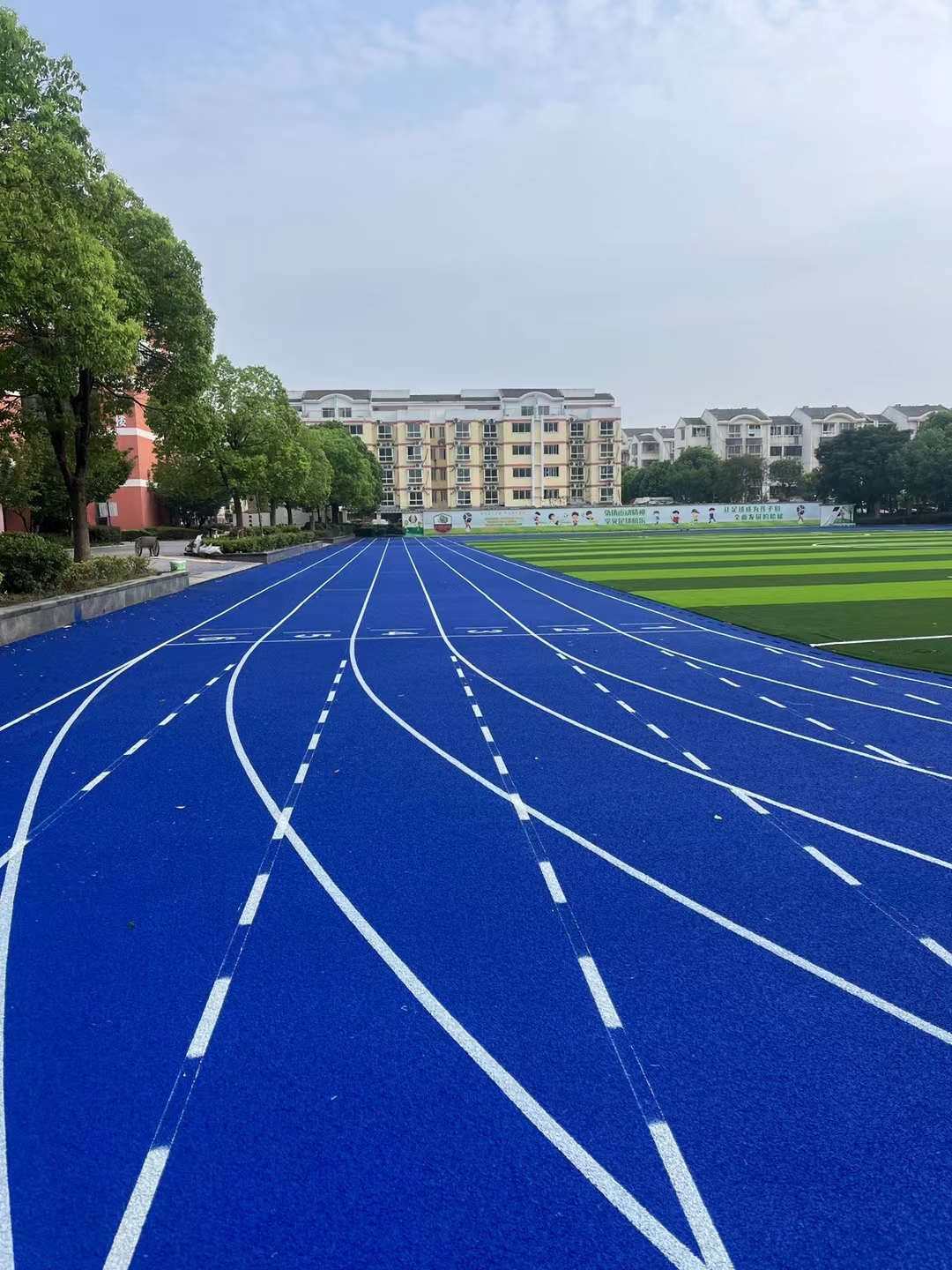 2026年开年：专业丙烯酸网球场服务商选择全攻略(图2)