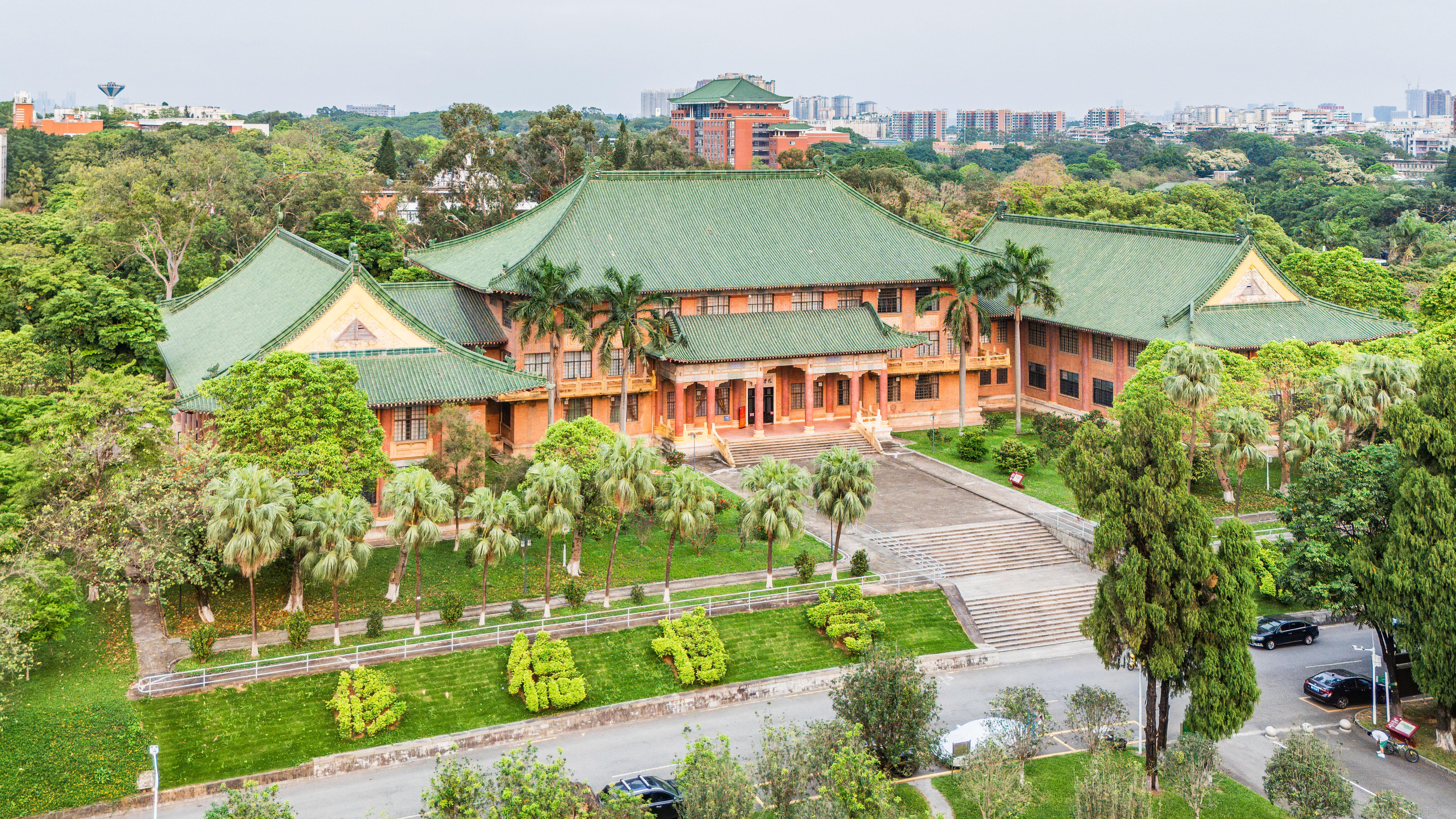 华南农业大学成立湾区设计与艺术学院、体育学院(图1)