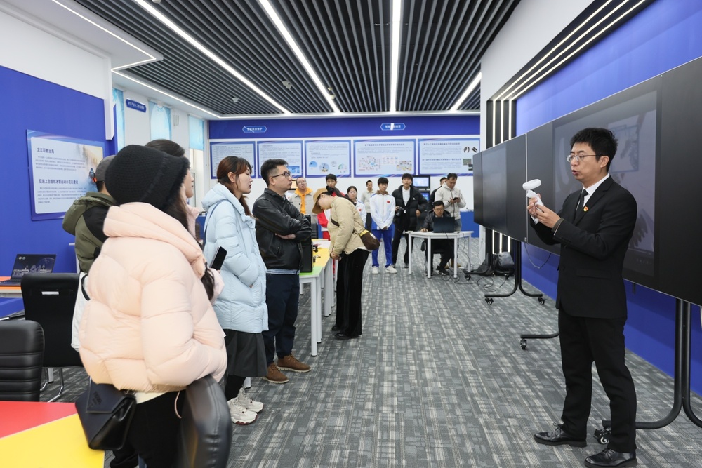 国家冰雪运动学院建设加速跑 多维发力开启冰雪运动教育发展新篇章(图2)