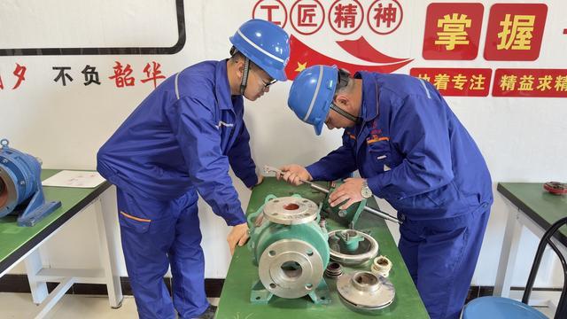 从“暖心餐”到“成长梯”：银光集团299项“实事清单”描绘和谐答卷(图2)