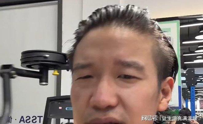 当众“暗算”上海名嘴曹可凡如今已是健身达人百万级美食主播(图6)