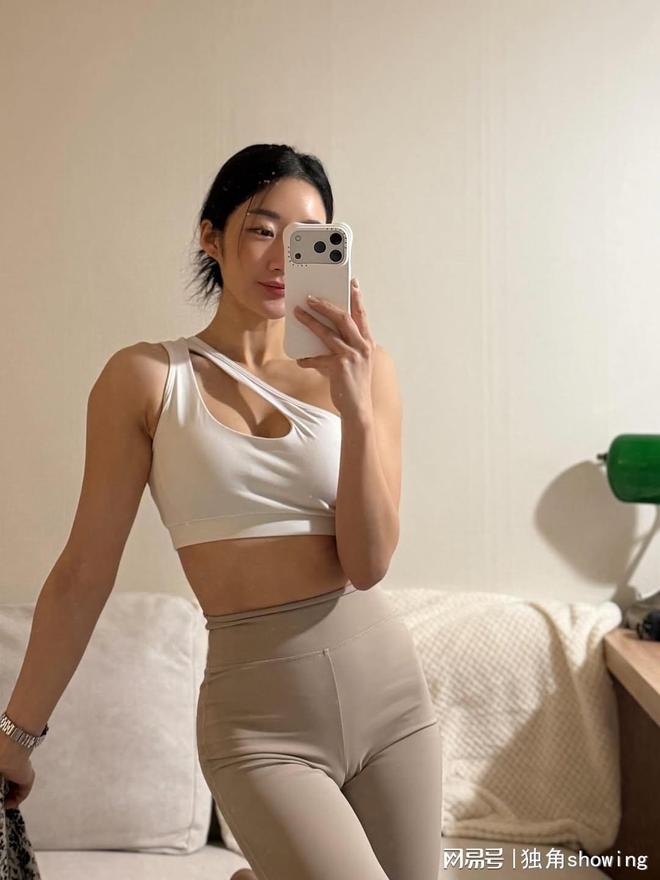 这个搭配让你健身也能美出天际快来看看！(图3)