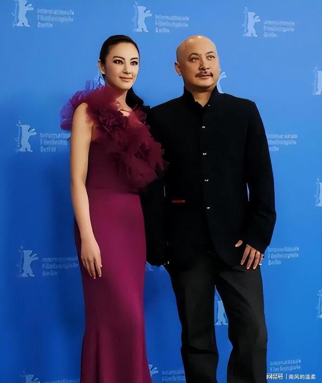 37岁张雨绮晒泳装照蚂蚁腰蜜桃臀与小腹松弛引讨论(图14)