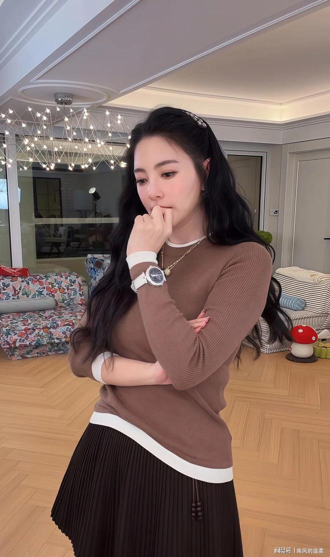 37岁张雨绮晒泳装照蚂蚁腰蜜桃臀与小腹松弛引讨论(图20)