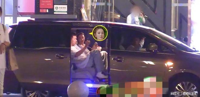 37岁张雨绮晒泳装照蚂蚁腰蜜桃臀与小腹松弛引讨论(图18)