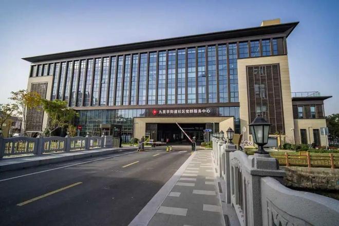 贯彻四中全会精神一线见闻丨企业慕名而来居民安居乐业看九里亭如何打造“不想走的”科创街区