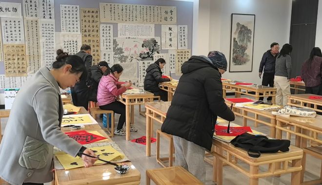 在金山让老年人“不想回家”的地方有1060个…(图8)